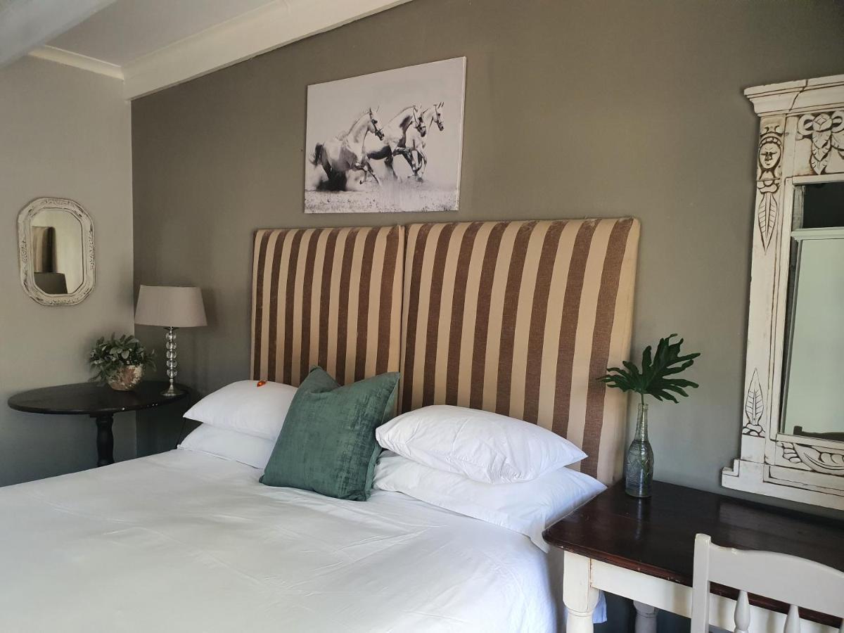 Waterhouse Guest Lodge In Muckleneuk Pretoria Bagian luar foto