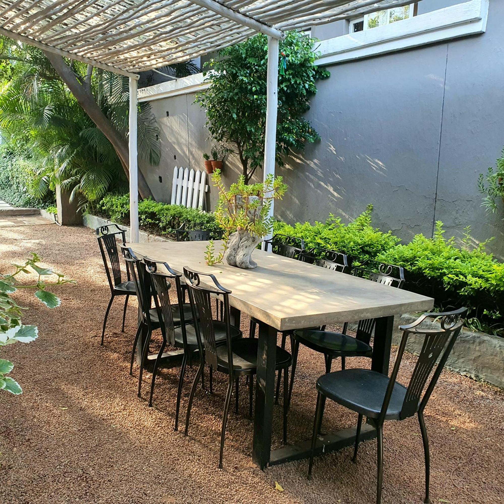 Waterhouse Guest Lodge In Muckleneuk Pretoria Bagian luar foto