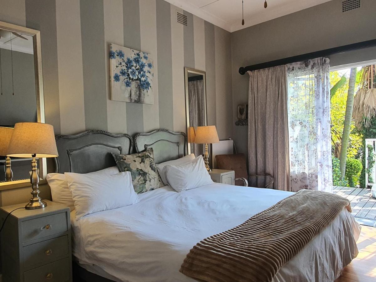 Waterhouse Guest Lodge In Muckleneuk Pretoria Bagian luar foto