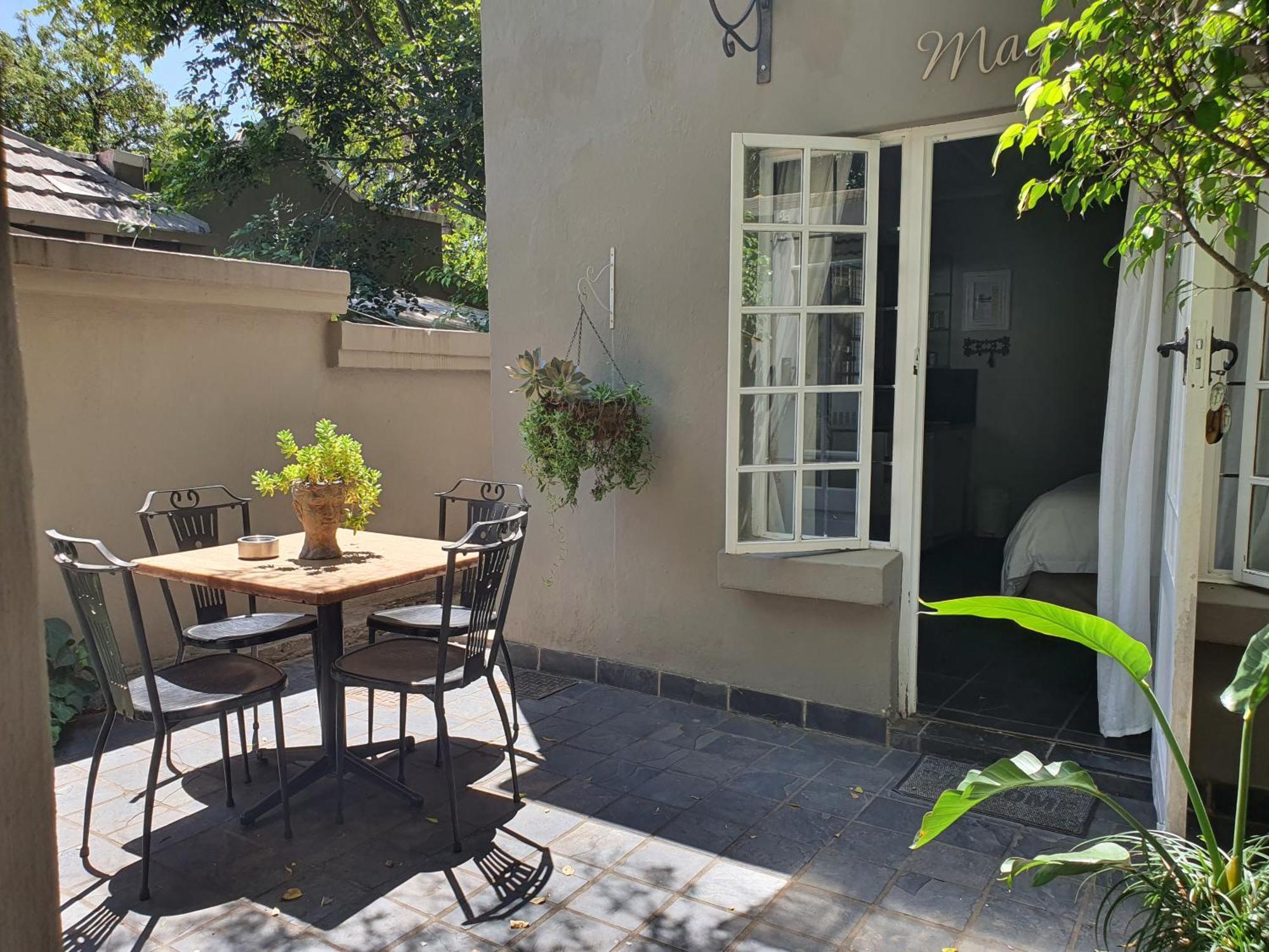 Waterhouse Guest Lodge In Muckleneuk Pretoria Ruang foto