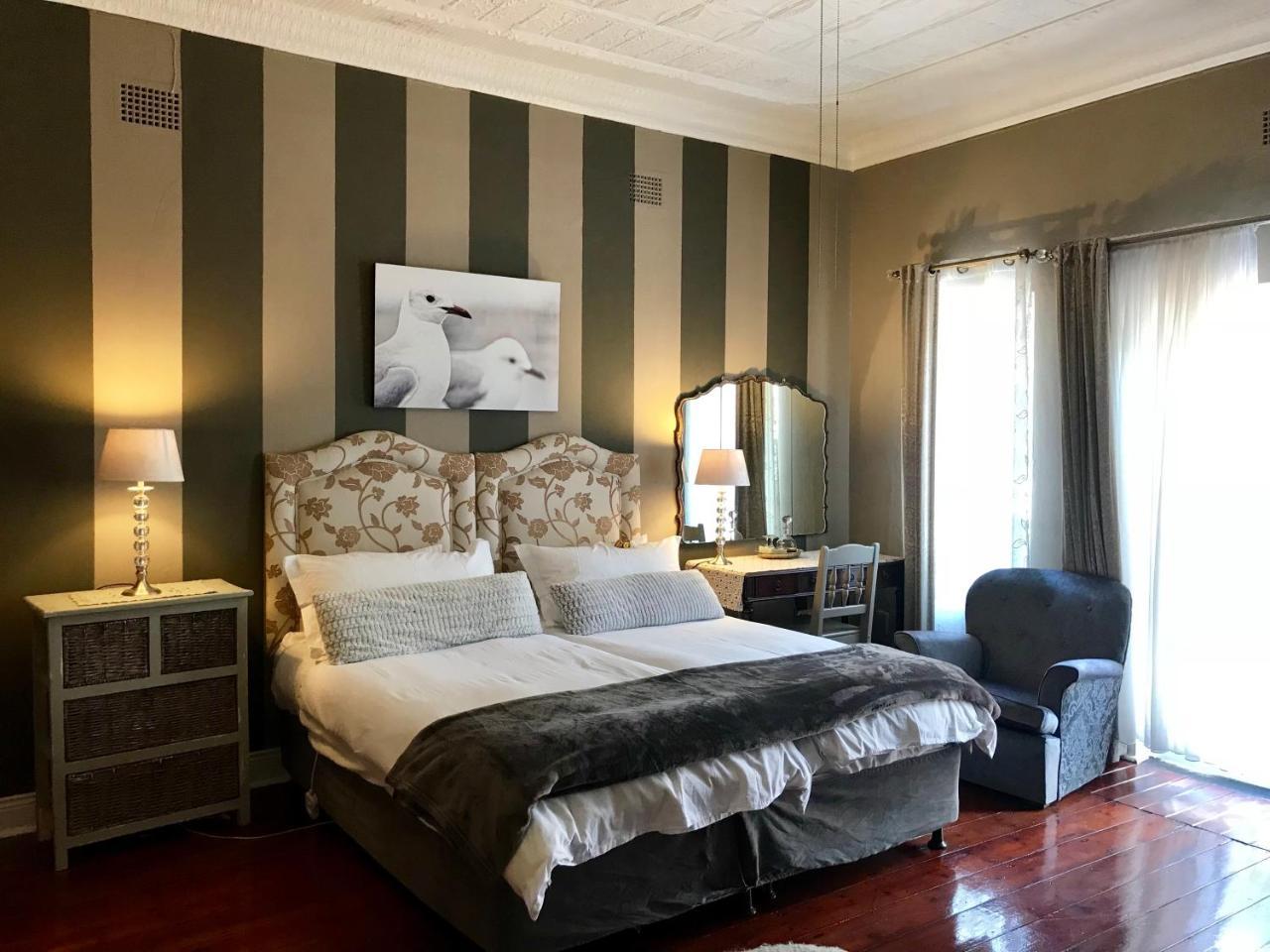 Waterhouse Guest Lodge In Muckleneuk Pretoria Bagian luar foto