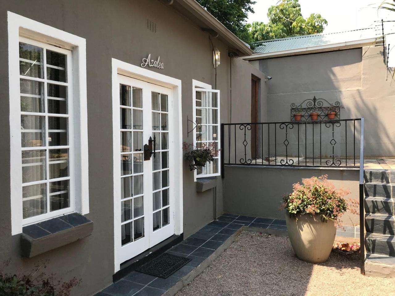 Waterhouse Guest Lodge In Muckleneuk Pretoria Bagian luar foto