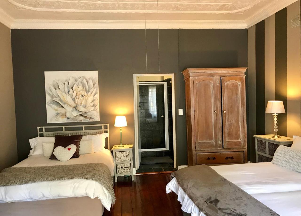 Waterhouse Guest Lodge In Muckleneuk Pretoria Bagian luar foto