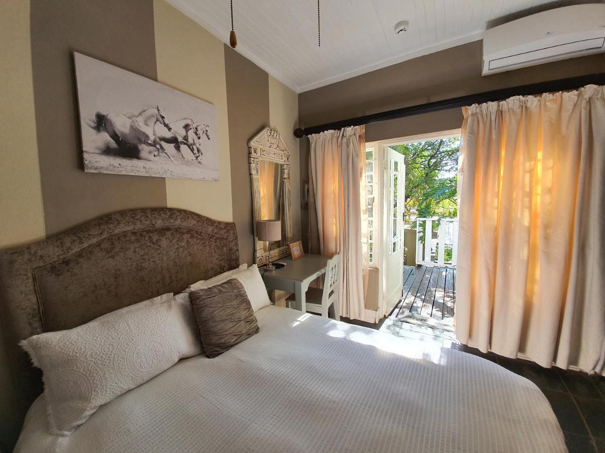 Waterhouse Guest Lodge In Muckleneuk Pretoria Bagian luar foto