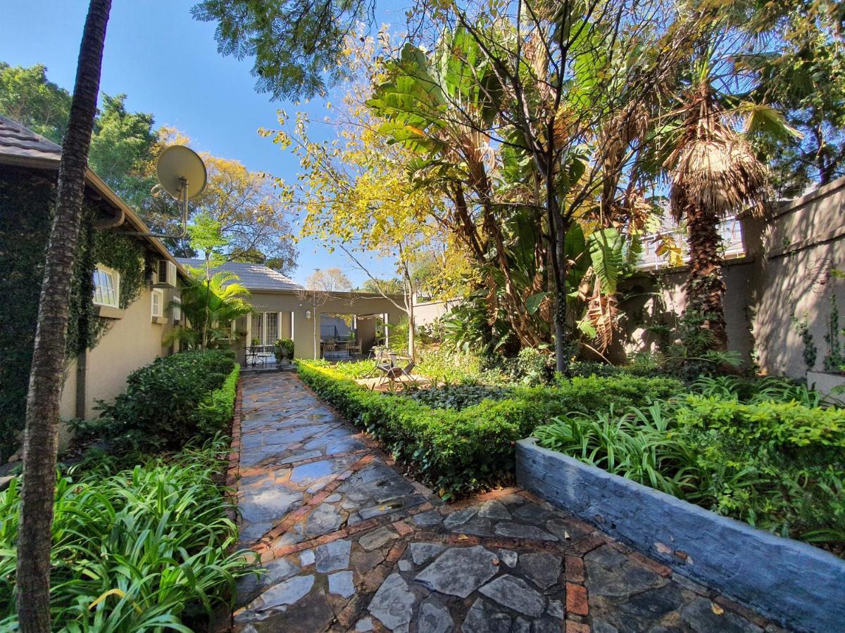 Waterhouse Guest Lodge In Muckleneuk Pretoria Ruang foto