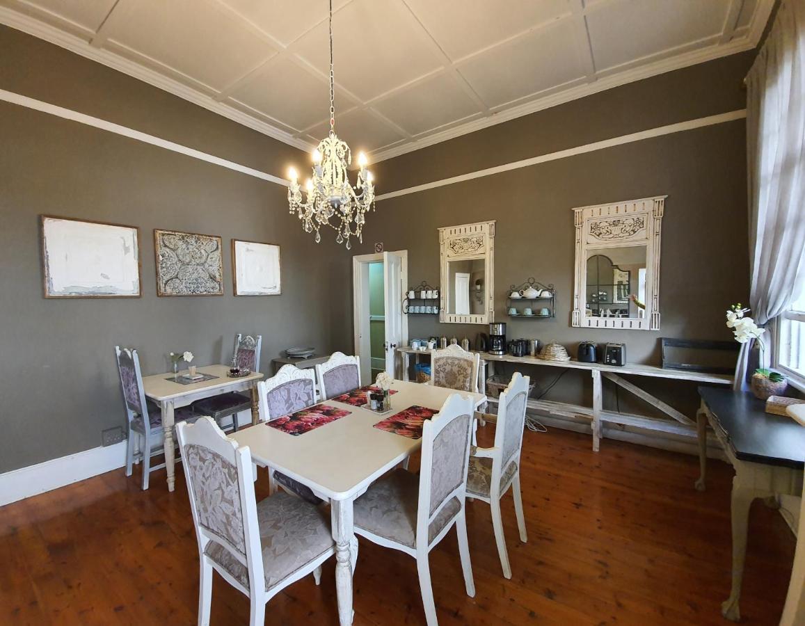 Waterhouse Guest Lodge In Muckleneuk Pretoria Bagian luar foto